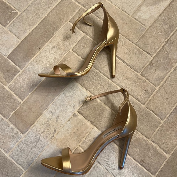 Steve Madden - Metallic Gold Strappy Sandals - Picture 5 of 6